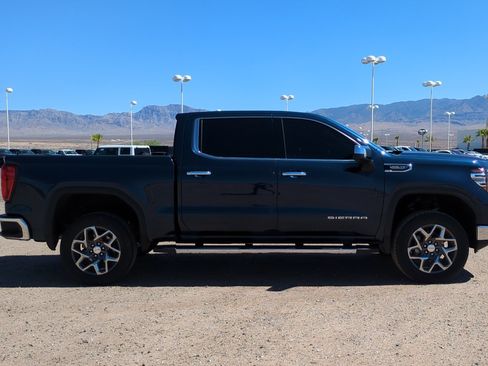 Used 2023 GMC Sierra 1500 SLT w/ SLT Premium Package AWD/4WD image 2