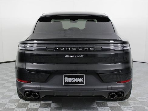 New 2026 Porsche Cayenne S image 6