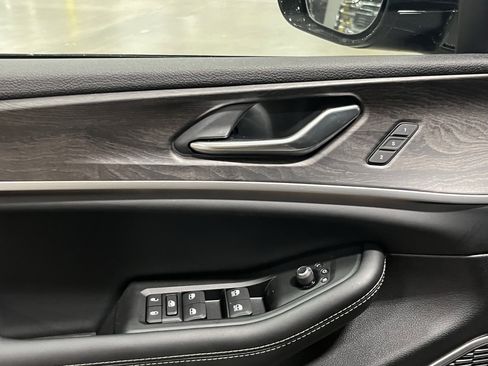 New 2026 Jeep Grand Cherokee L Limited AWD/4WD image 16