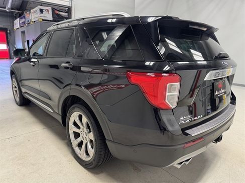 Used 2020 Ford Explorer Platinum w/ Premium Technology Package image 5