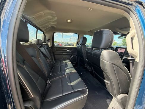 Used 2022 RAM 1500 Laramie AWD/4WD image 40
