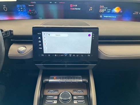 Used 2024 Lincoln Nautilus Reserve w/ Equipment Group 202A AWD/4WD image 38