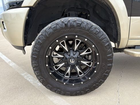 Used 2014 RAM 2500 Longhorn w/ Convenience Group AWD/4WD image 10