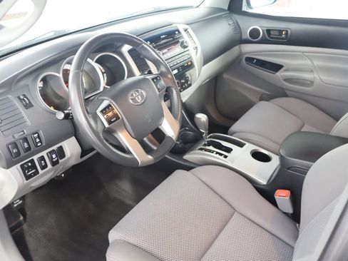 Used 2012 Toyota Tacoma PreRunner w/ TRD Off-Road Pkg RWD image 26
