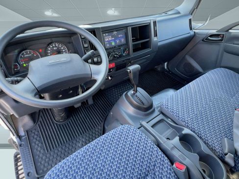 Used 2025 Chevrolet Low Cab Forward image 28