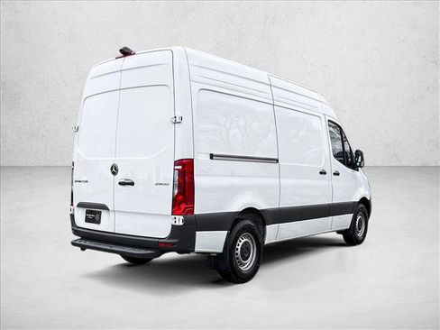 Used 2026 Mercedes-Benz Sprinter 2500 image 5