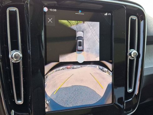 New 2026 Volvo XC40 B5 Ultra w/ Protection Package Premier image 13