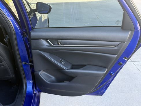 Used 2018 Honda Accord Sport image 29