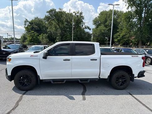 Used 2019 Chevrolet Silverado 1500 Custom Trail Boss w/ Custom Convenience Package AWD/4WD image 4