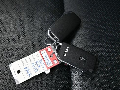 Used 2022 Kia Niro EX Premium FWD image 29