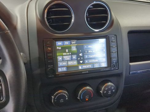 Used 2017 Jeep Patriot High Altitude FWD image 35