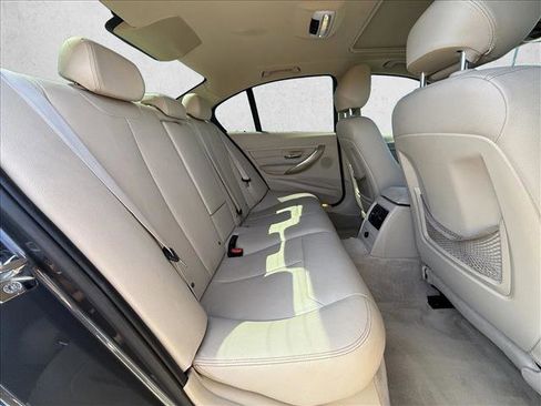 Used 2012 BMW 328i Sedan RWD image 22