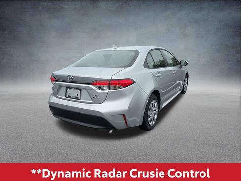 Used 2026 Toyota Corolla LE FWD image 6