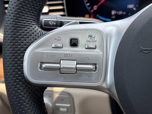 Used 2021 Mercedes-Benz GLS 580 4MATIC image 30