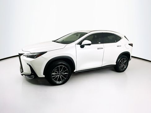 Used 2024 Lexus NX 250 FWD w/ Towing Package (2000 Lbs) image 4