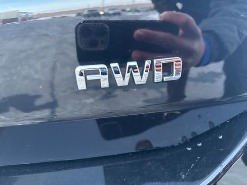 Used 2023 Chevrolet Equinox LS AWD/4WD image 9