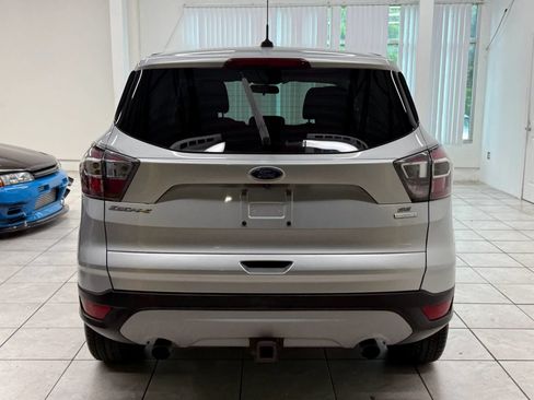 Used 2017 Ford Escape SE FWD image 8