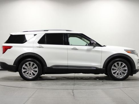 Used 2021 Ford Explorer Limited w/ Hybrid Equipment Group 310A image 3