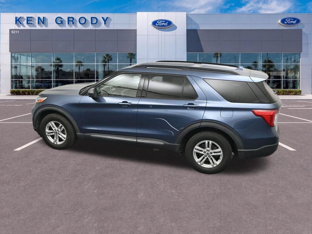 Used 2020 Ford Explorer XLT AWD/4WD image 16
