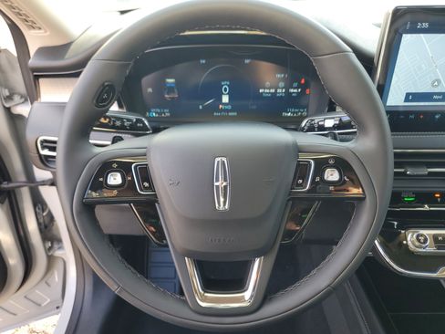 Certified 2024 Lincoln Corsair AWD w/ Equipment Group 101A image 14