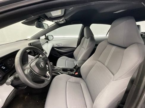 Used 2025 Toyota Corolla SE FWD image 13