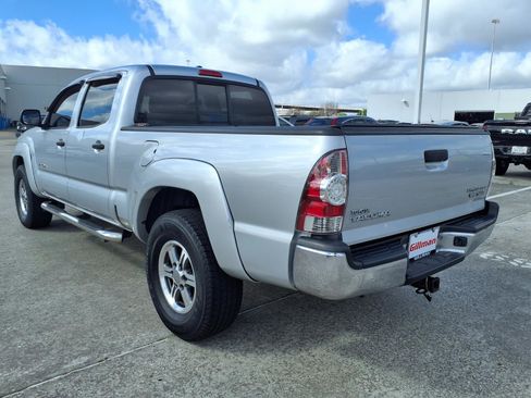 Used 2011 Toyota Tacoma PreRunner w/ SR5 Pkg #2 image 3