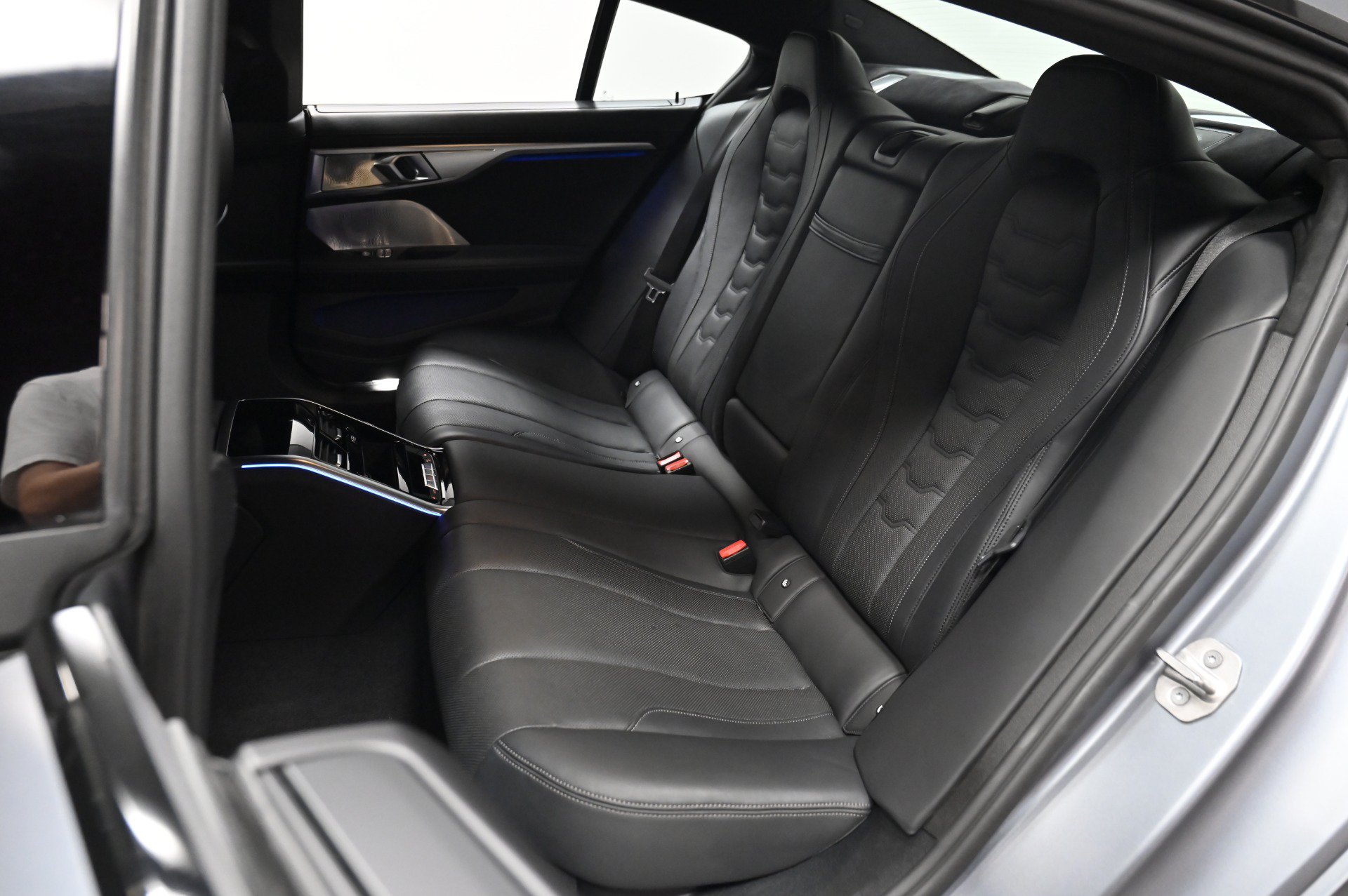 Used 2022 BMW ALPINA B8 xDrive Gran Coupe AWD/4WD image 38