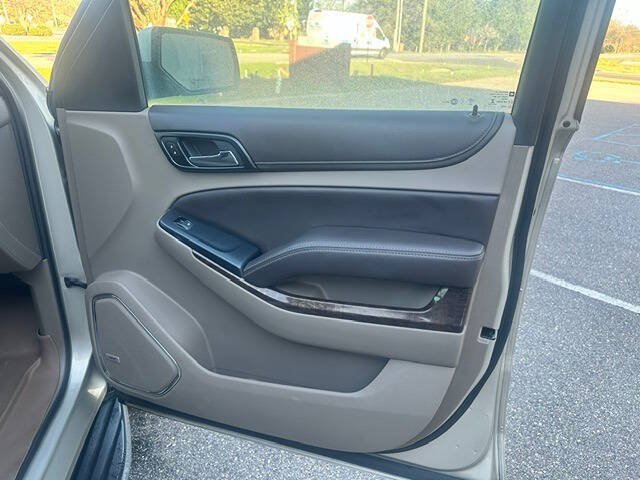 Used 2017 Chevrolet Tahoe LT RWD image 23