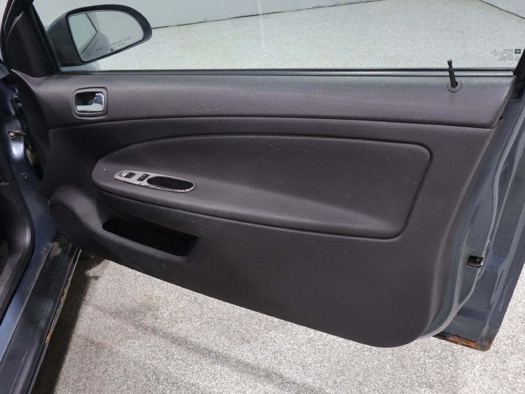 Used 2006 Chevrolet Cobalt LT w/ Preferred Equipment Group FWD image 22