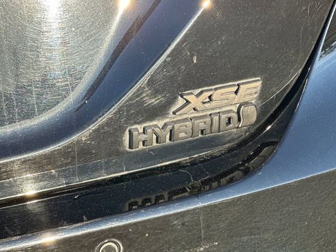 Used 2022 Toyota Camry XSE w/ Navigation Upgrade Package image 31