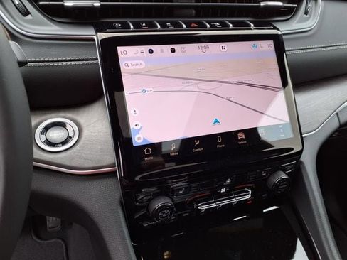 New 2025 Jeep Grand Cherokee L Limited w/ Black Appearance Package image 17