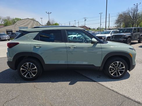 New 2026 Chevrolet TrailBlazer LT w/ LT Cold Weather Package AWD/4WD image 4