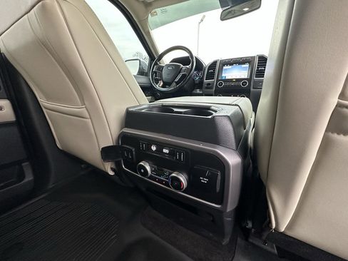 Used 2019 Ford Expedition Platinum image 23