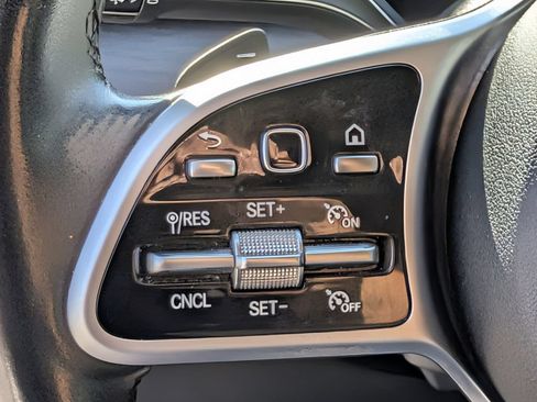 Used 2020 Mercedes-Benz GLE 350 4MATIC image 23