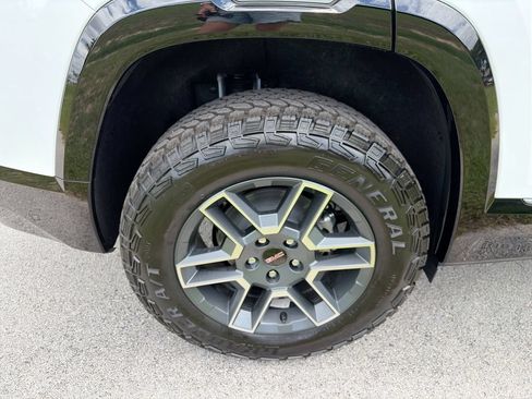 New 2026 GMC Terrain AT4 AWD/4WD image 36