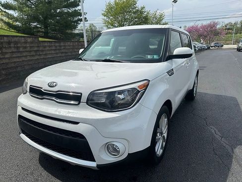 Used 2018 Kia Soul + image 9