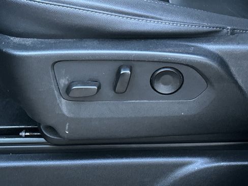 Used 2023 Chevrolet Suburban LT image 27