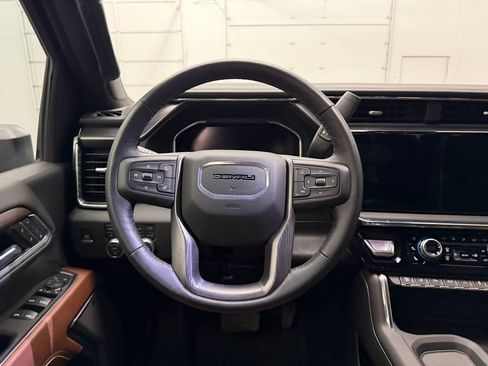 Used 2025 GMC Sierra 3500 Denali Ultimate AWD/4WD image 21