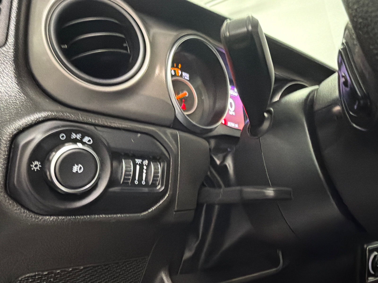 Used 2022 Jeep Wrangler Sport AWD/4WD image 28