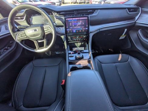 New 2025 Jeep Grand Cherokee L Limited w/ Black Appearance Package image 13