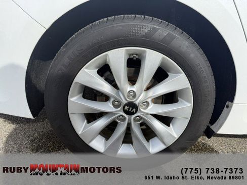 Used 2018 Kia Optima LX w/ 17" Alloy Wheels Package image 28