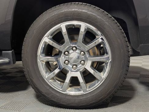 Used 2018 GMC Yukon SLT w/ Premium Edition AWD/4WD image 28