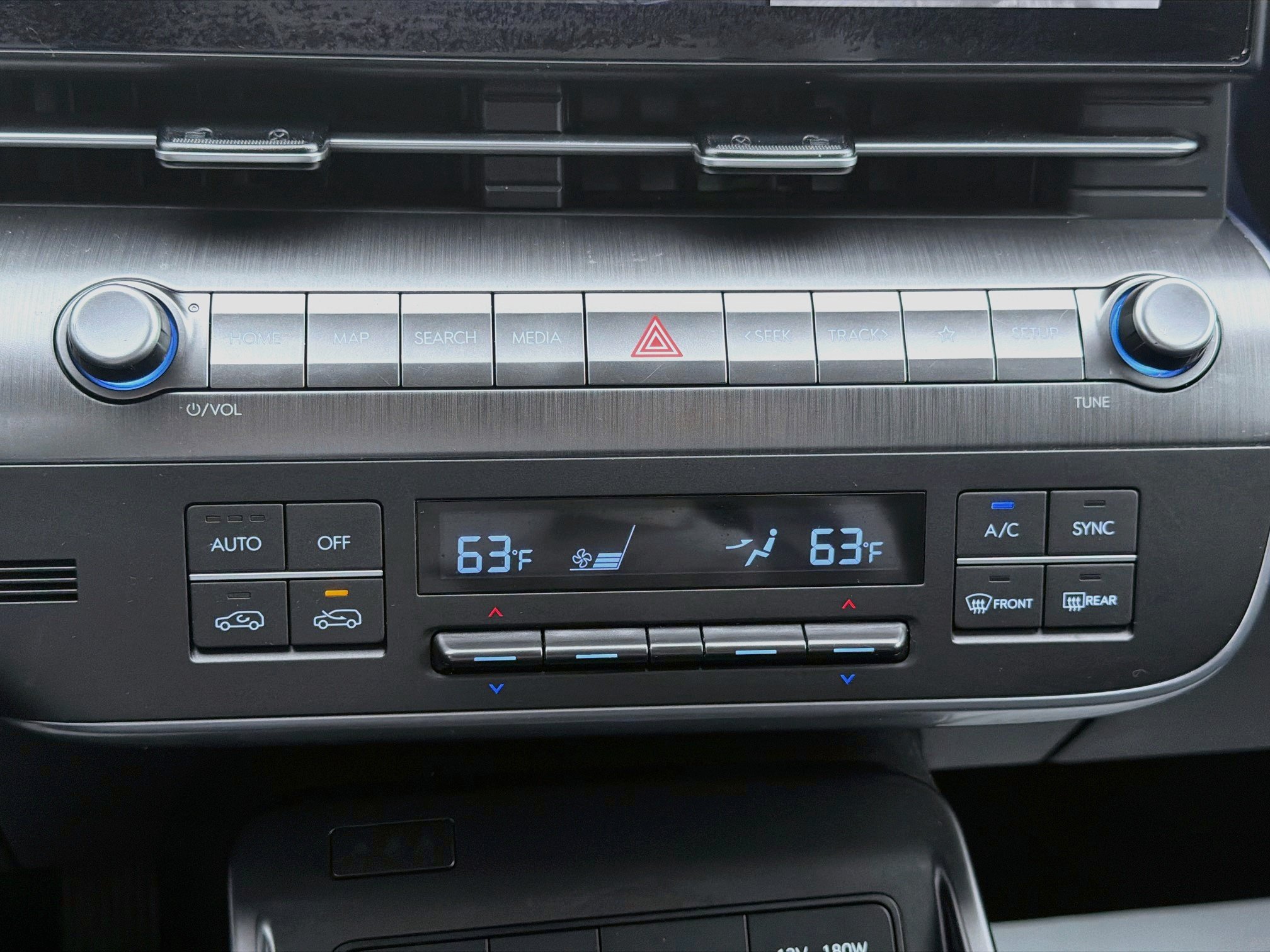 Used 2024 Hyundai Kona Limited FWD image 35
