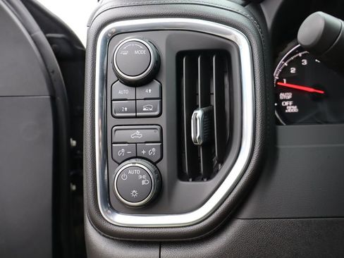 Used 2021 Chevrolet Silverado 1500 LT w/ Convenience Package II image 14