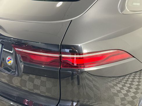 Used 2025 Jaguar F-PACE R-Dynamic S image 34