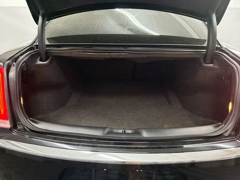 Used 2016 Chrysler 300 C RWD image 19