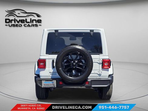 Used 2025 Jeep Wrangler Unlimited Sahara AWD/4WD image 3