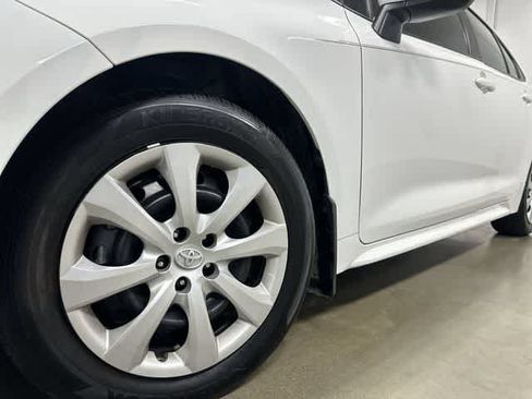 Used 2026 Toyota Corolla LE FWD image 28