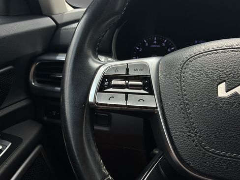 Used 2022 Kia Telluride LX FWD image 27