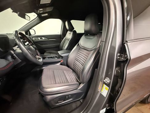 Used 2025 Ford Explorer ST-Line AWD/4WD image 12